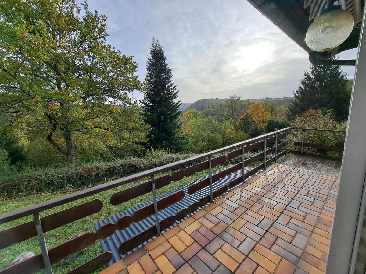 Villa Cosy House In Picturesque Jura Doucier Exterior foto